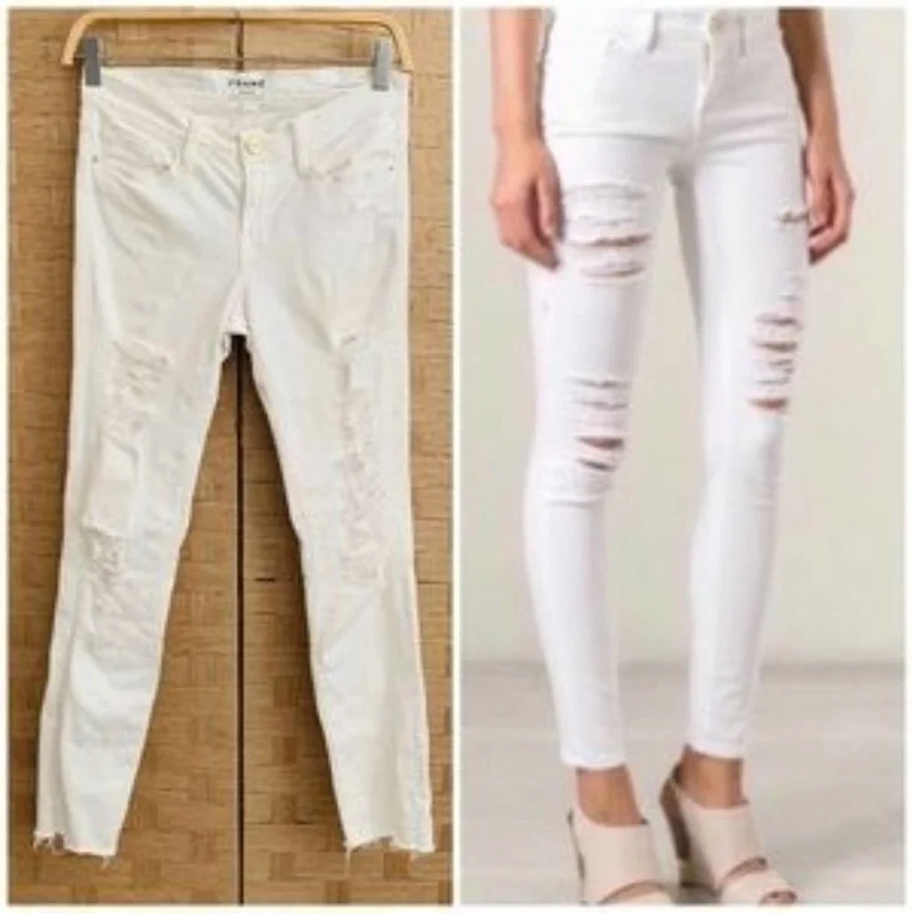 NWOT FRAME LE SKINNY DE JEANNE DISTRESSED RAW HEM JEAN 27